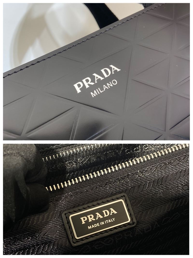 Pra*a tote bags